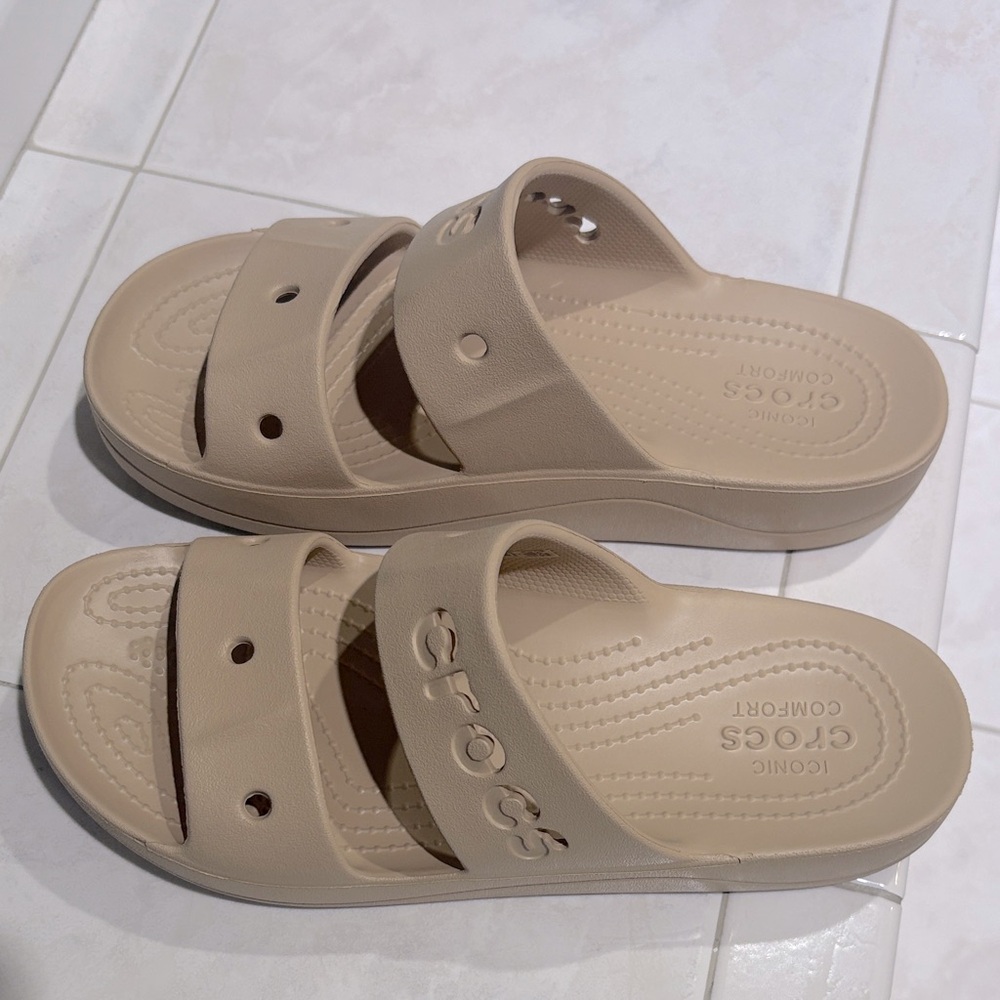 CROCS Iconic Tan Cut-out Slide Sandals - Picture 2 of 5